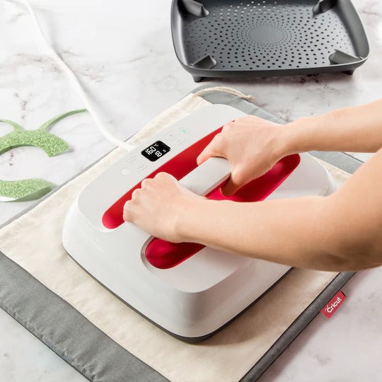 Cricut EasyPress 2 Raspberry - (12" x 10" UK Plug)